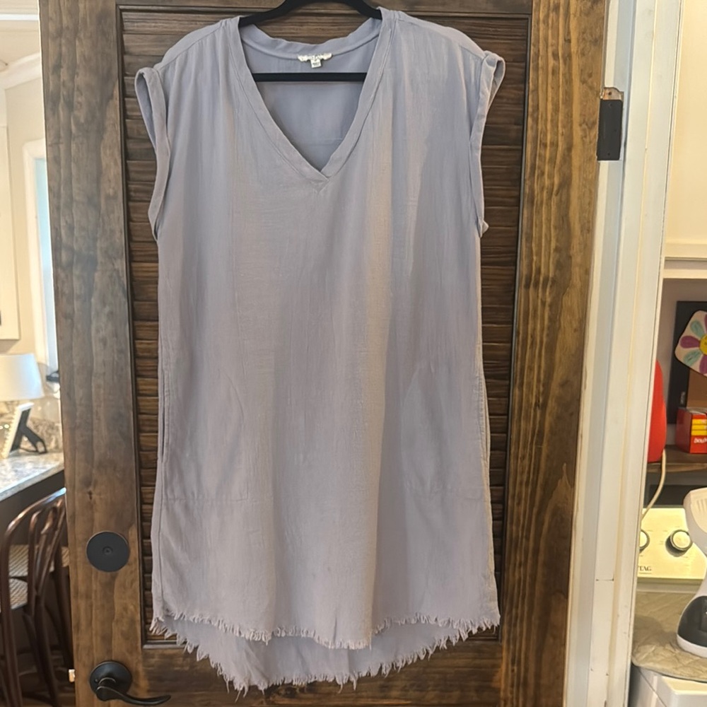 Sleeveless V-Neck Tunic Dress in Light Gray